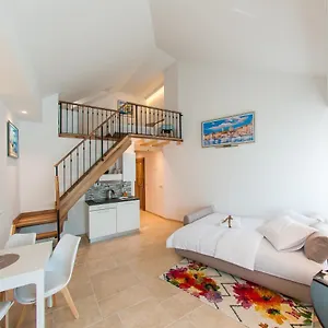 Bazzar , Trogir Kroatien